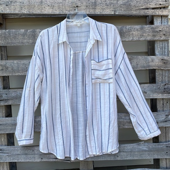 Button Down Shirt with Long Sleeves and Notched Collar - Picture 1 of 2